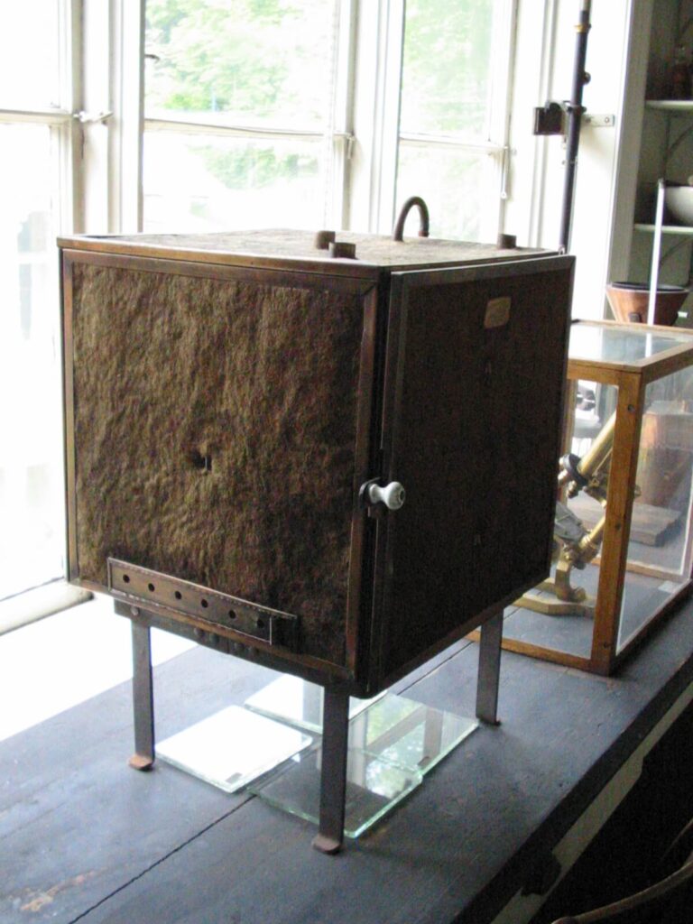 Incubator in Hansen's laboratory